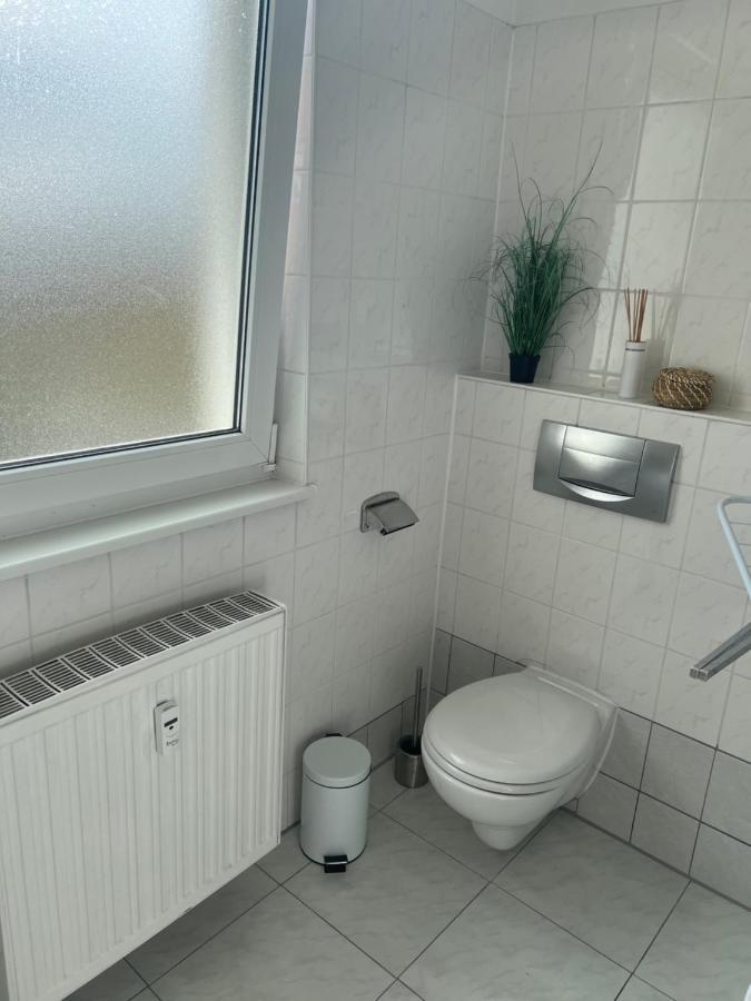 Stylische Ferienwohnung Gratis Wifi Naehe Bahnhof Zwickau Exterior foto